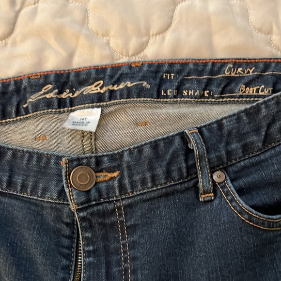 Eddie Bauer Curvy Boot-Cut Jeans - Size 16T - Picture 4 of 5